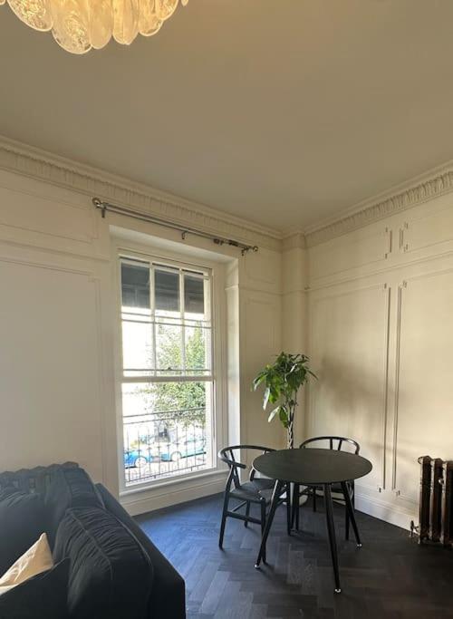 1 Bed Period Clifton Balcony Flat With Private Offroad Parking Apartment Bristol Exterior photo